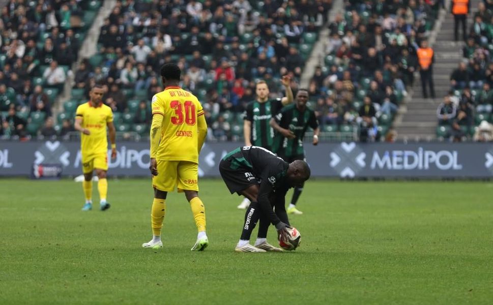Göztepe, Kocaeli deplasmanında son dakikada yıkıldı: 1-1