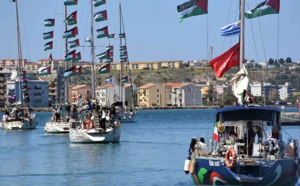 SON DAKİKA | İsrail askerleri Sumud Filosu'ndaki 18 Türk'ü alıkoydu!