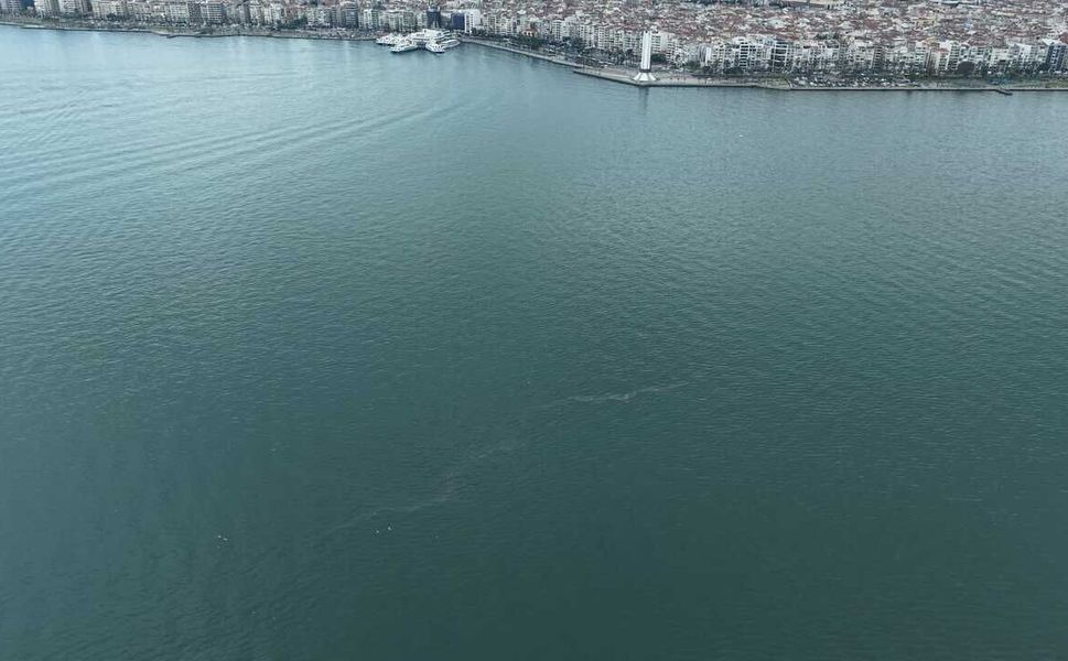 İzmir Körfezi’nde 13. dış kaynaklı kirlilik vakası