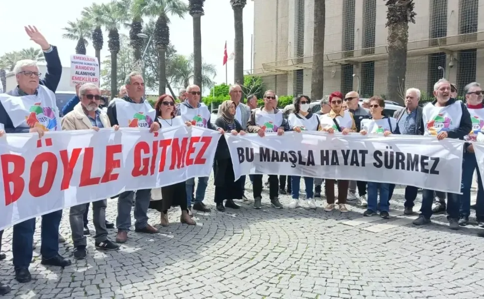 İzmir’de emekli isyanı: Açlık sınırının altında aylık istemiyoruz