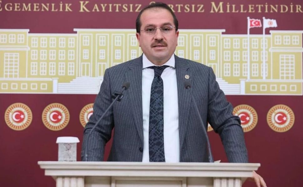 Kırkpınar'dan Tugay'a 'kredi' yanıtı: Beceriksizliğini Ankara’ya fatura ediyor!