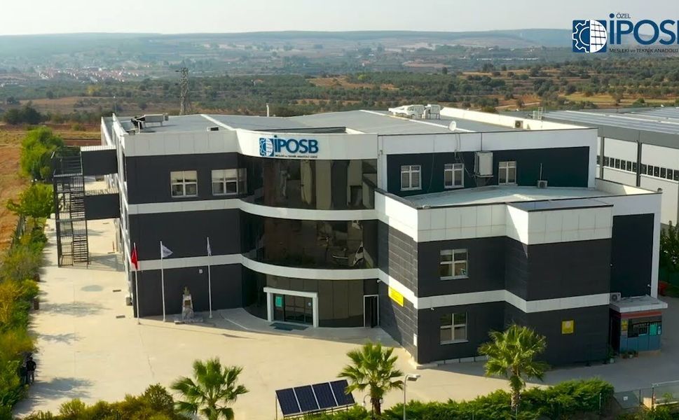 İzmir'de bir okula saldırı hazırlığındaki 8 öğrenci yakalandı