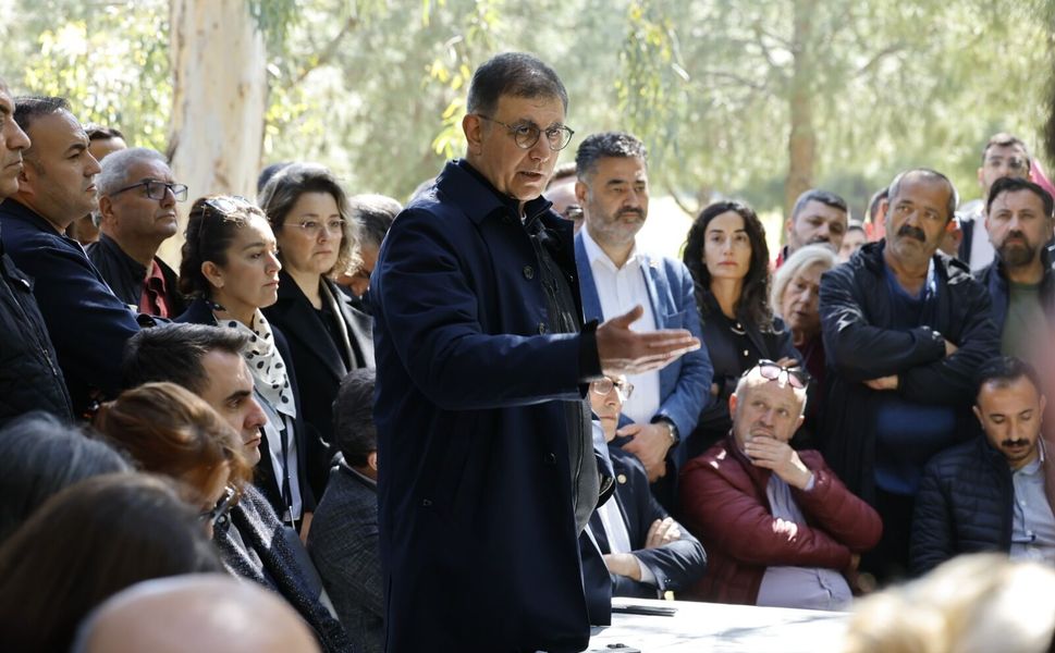 Tugay İzmirlileri yarın 18.00'de Meslek Fabrikası önüne çağırdı