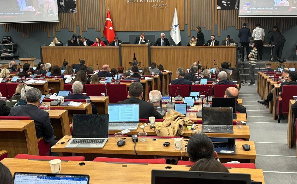 İzmir Büyükşehir Belediye Meclisi'nde komisyon üyeleri seçildi