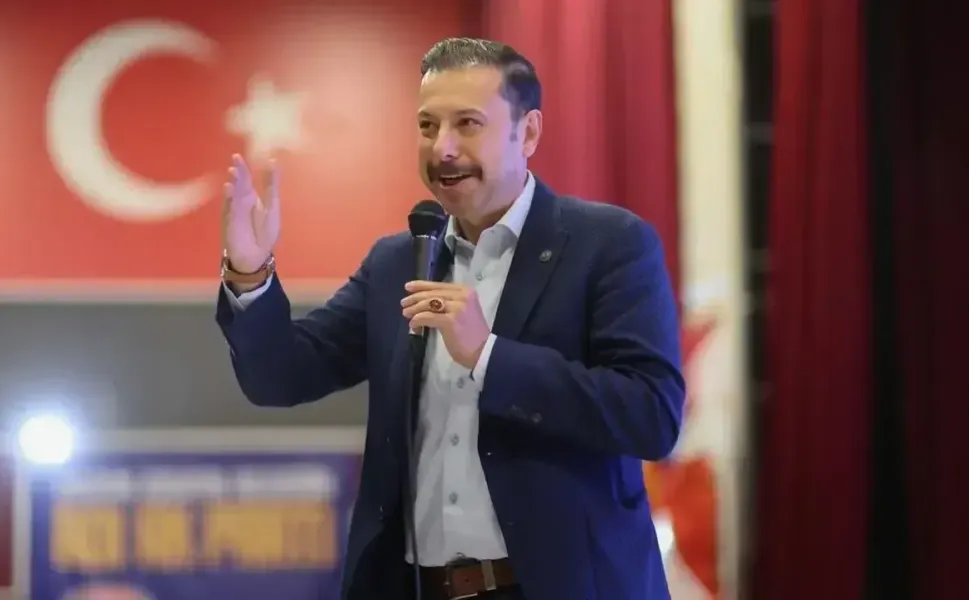 AK Partili Kaya, İzmir'in çöp sorununa dikkati çekti