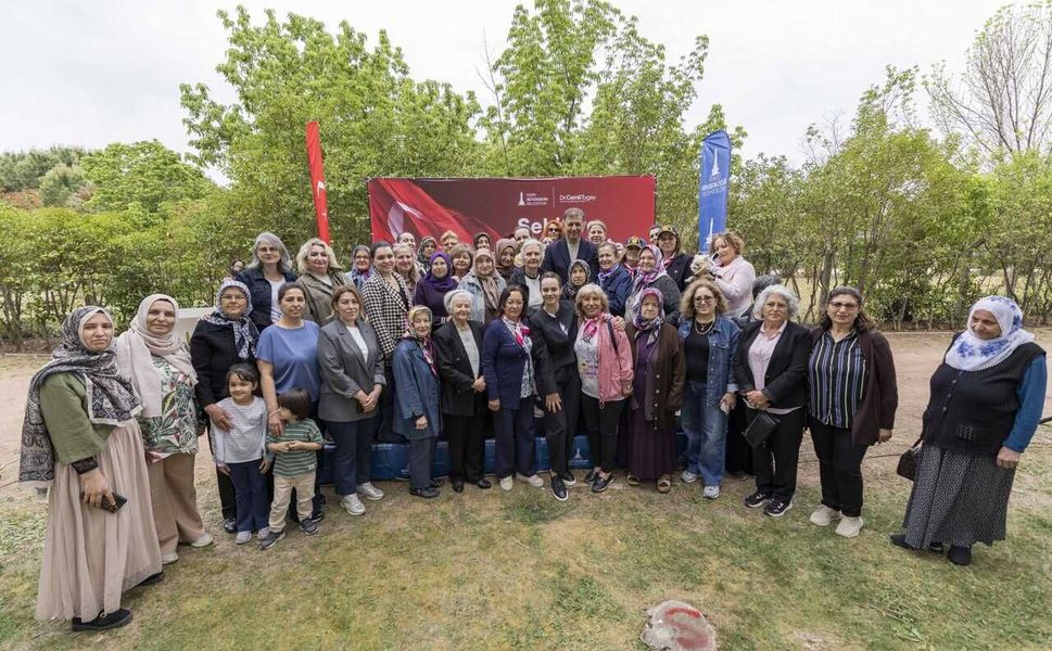 Başkan Tugay, şehit anneleriyle buluştu: “Size hizmet bizim için onur”