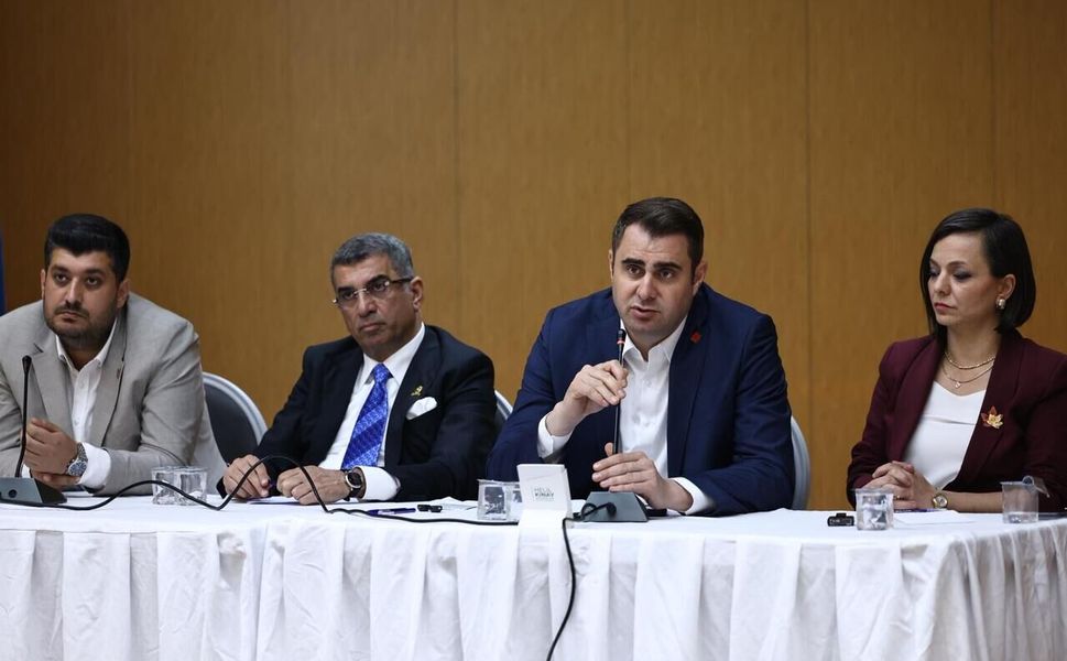 CHP İzmir’den Karabağlar çıkarması: "Kalıcı çözüm için erken seçim şart"