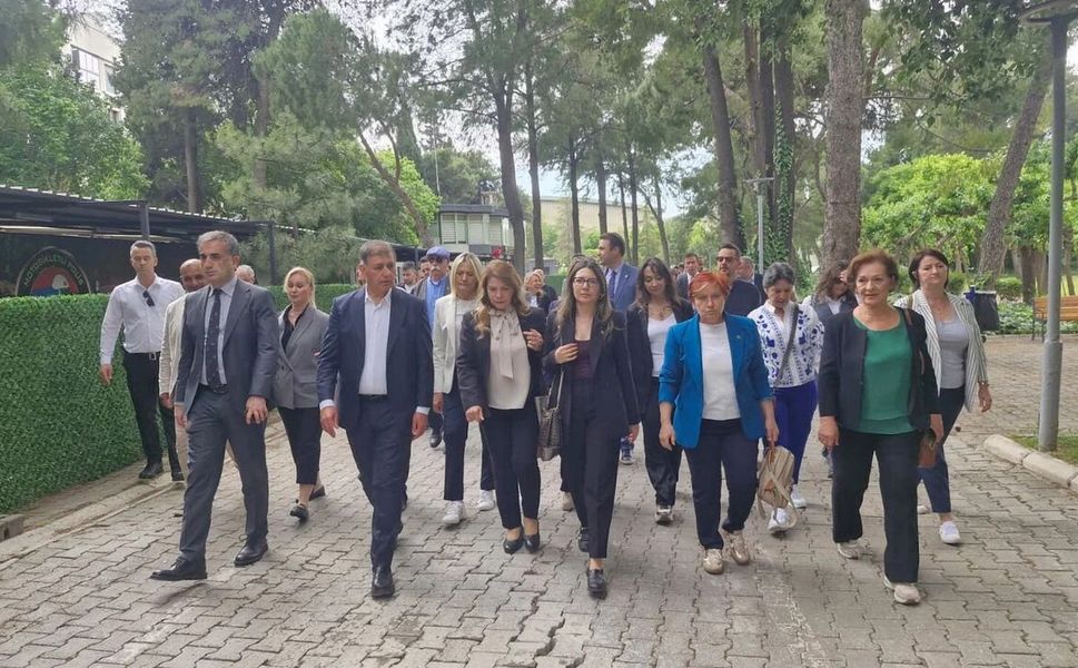 CHP İzmir'den 'mutlak butlan'a karşı yürüyüş!