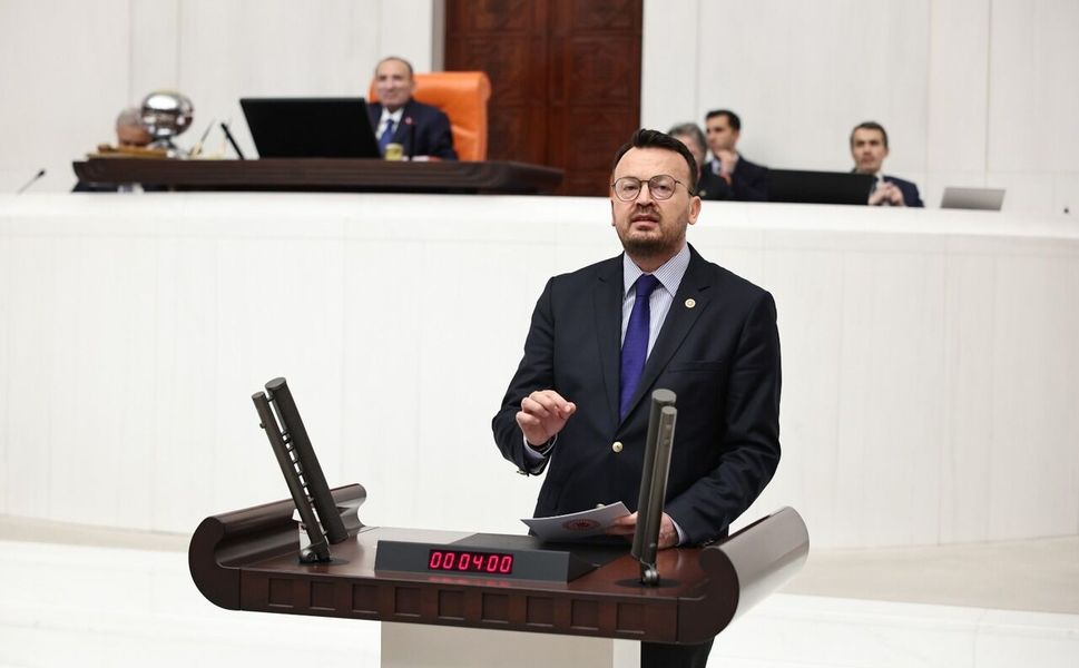 CHP’li Arpacı’dan 1 Mayıs konuşması: “Emeğin hakkı korunmuyor, yoksulluk büyüyor”