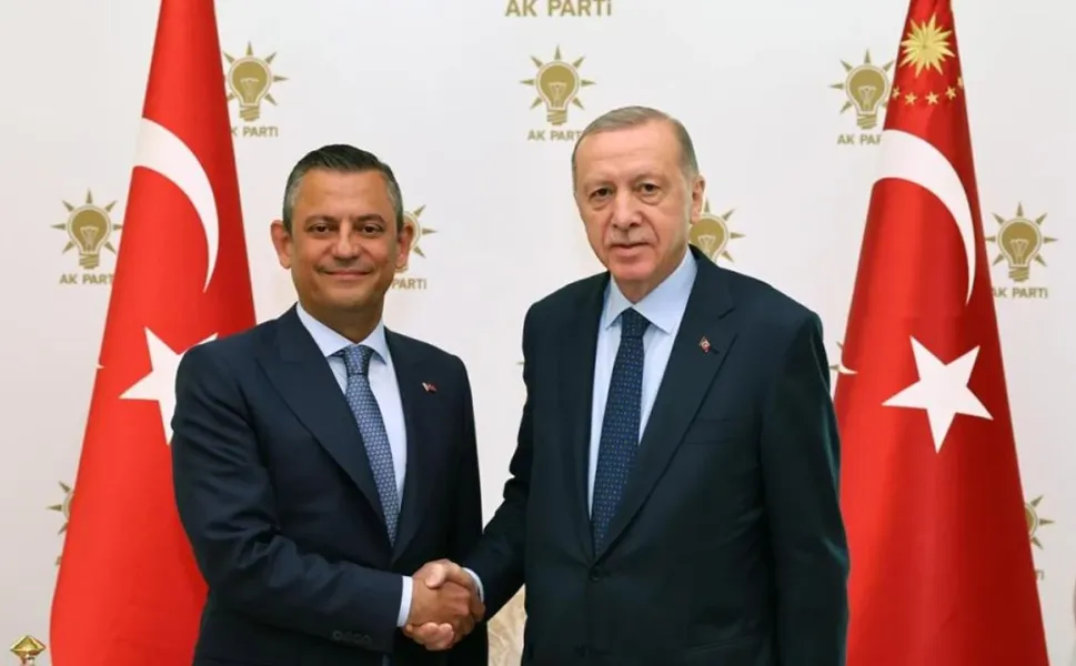 İzmir’de siyasi trafik yoğunlaşıyor: Erdoğan ve Özel bir gün arayla geliyorlar!
