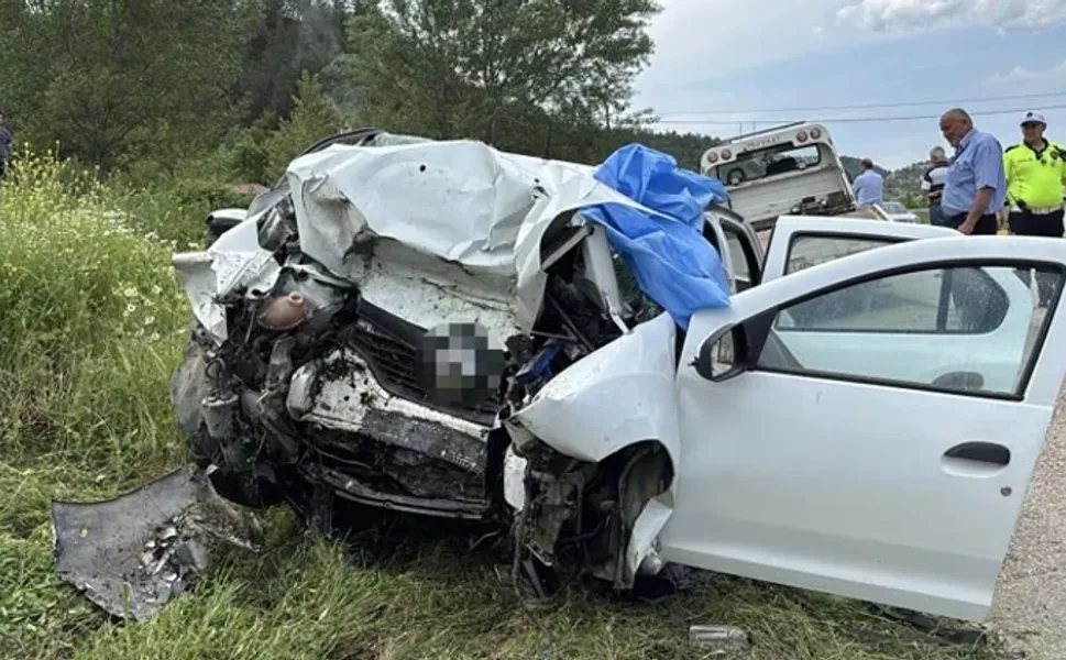 Feci kazada bilanço ağır oldu: 3 ölü, 1 ağır yaralı!
