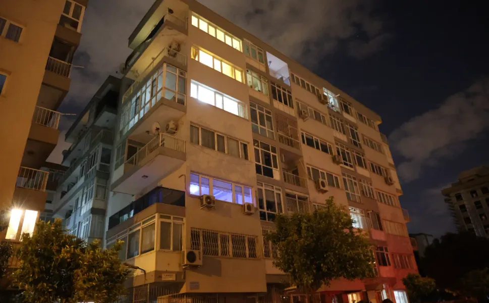 İzmir'de yaşlı baba, uyuşturucu için kendisine saldıran oğlunu öldürdü