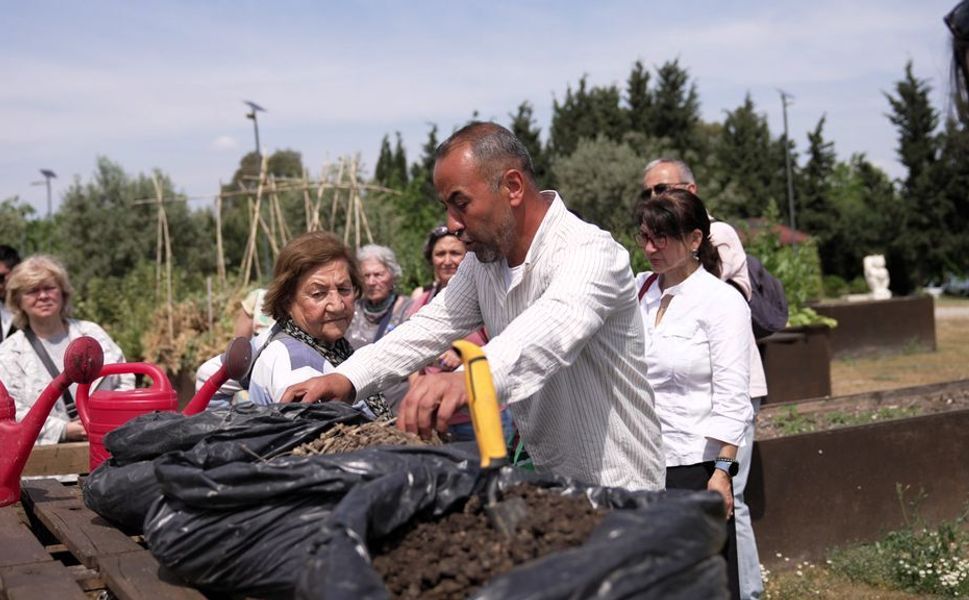Büyükşehir'den organik atıklar için kompost eğitimi