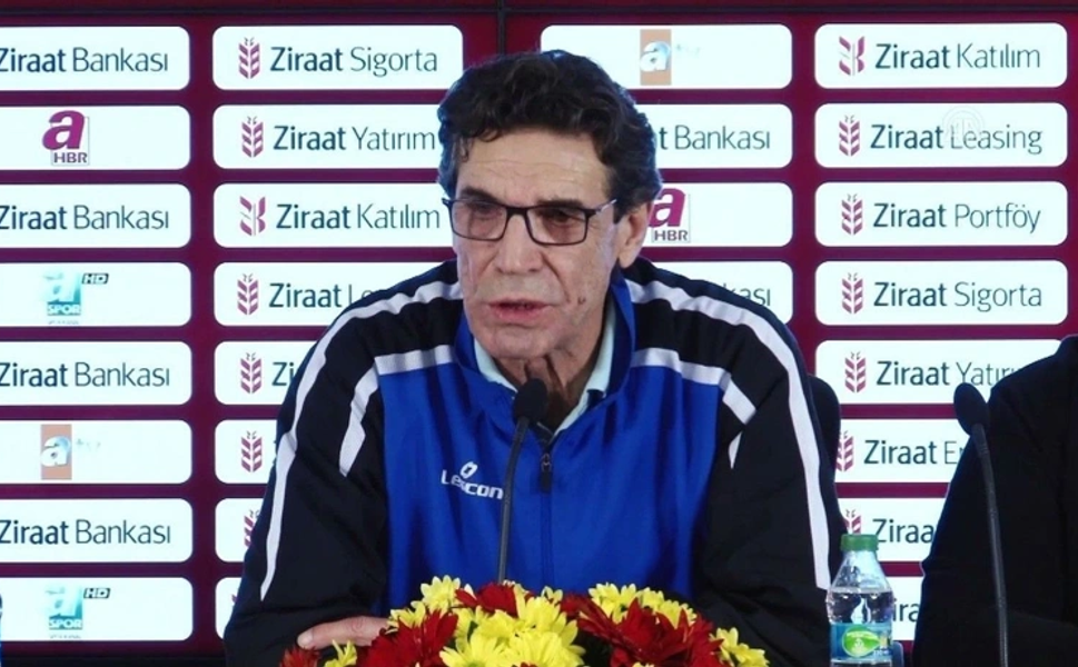İzmir futbolu yasta: Teknik direktör Celal Bölgen hayatını kaybetti