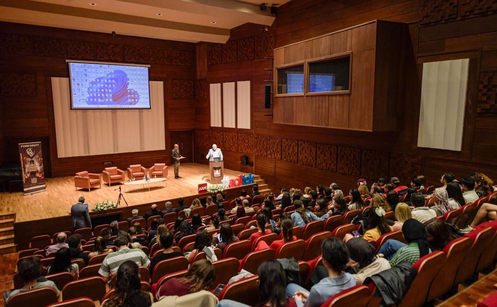 İzmir'de acil müdahale teknolojileri masaya yatırıldı