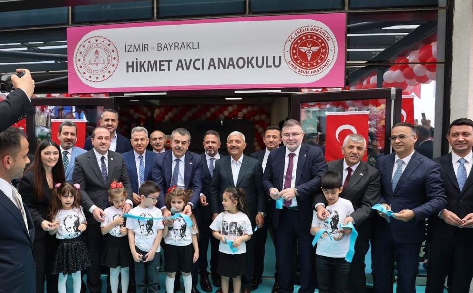 İzmir'de Bayraklı Hikmet Avcı Anaokulu hizmete açıldı