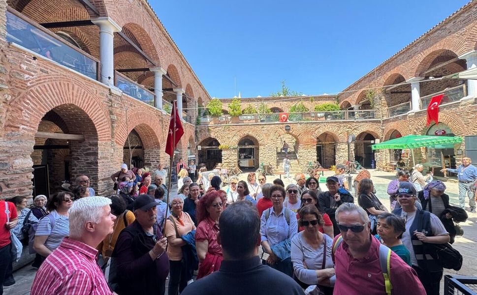 İzmir’de emeklilere özel ücretsiz gezi programı