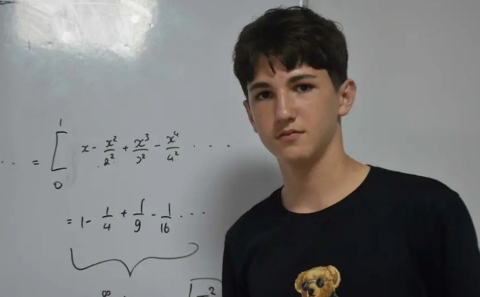 İzmirli Doruk Ford, matematik olimpiyatında dünya birincisi oldu