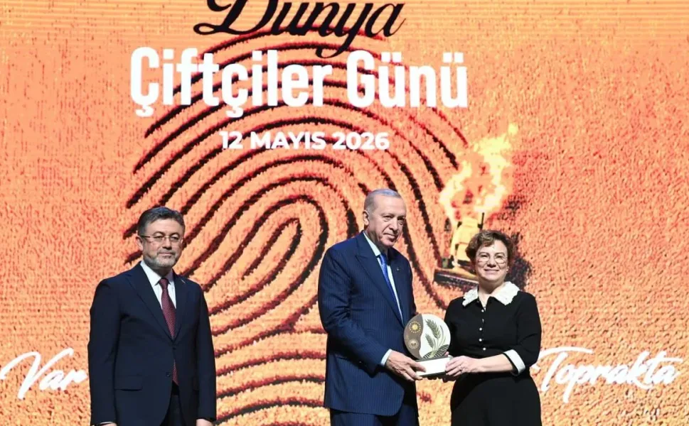 İzmirli kadın çiftçi Nermin Salı Kızılöz’e Cumhurbaşkanı Erdoğan’dan ödül