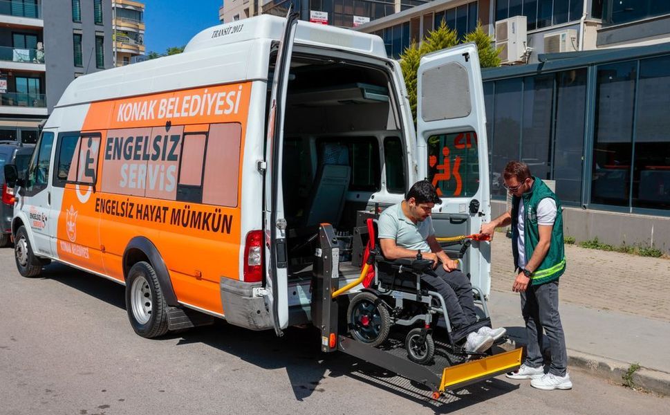 Konak’tan engelli bireylere ‘engelsiz’ destek