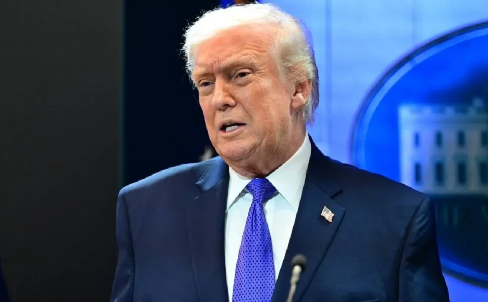 Trump'tan İran'a sert mesaj: Ağır darbe alacaklar