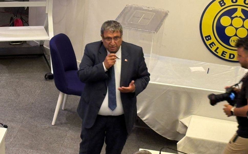 Buca Belediyesi başkanvekili CHP'li Hüseyin Benzer oldu