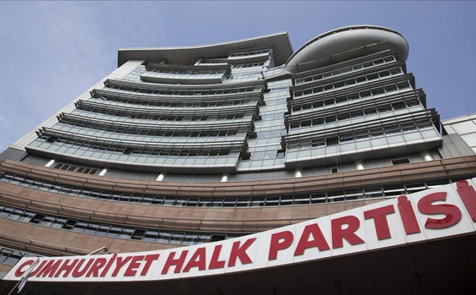 CHP'de iki belediye başkanı ihraç ediliyor