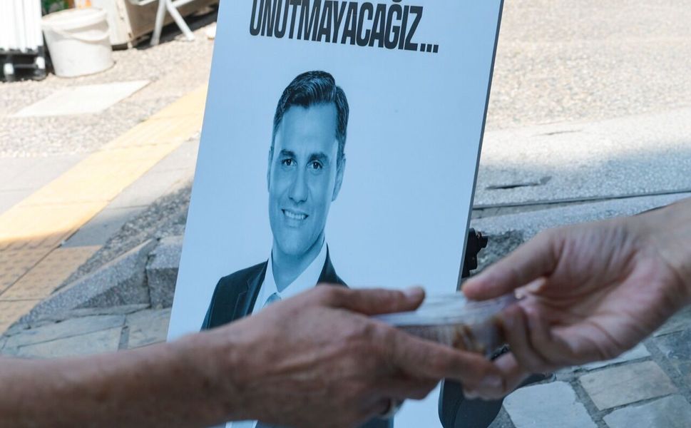 Ferdi Zeyrek, Kemeraltı’nda dualarla anıldı