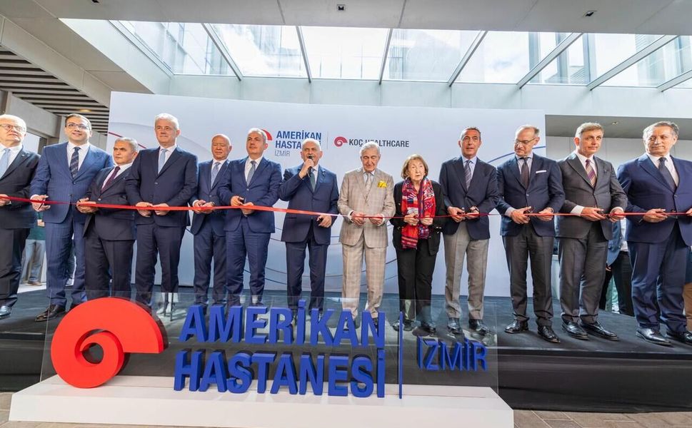 İzmir Amerikan Hastanesi hizmete açıldı