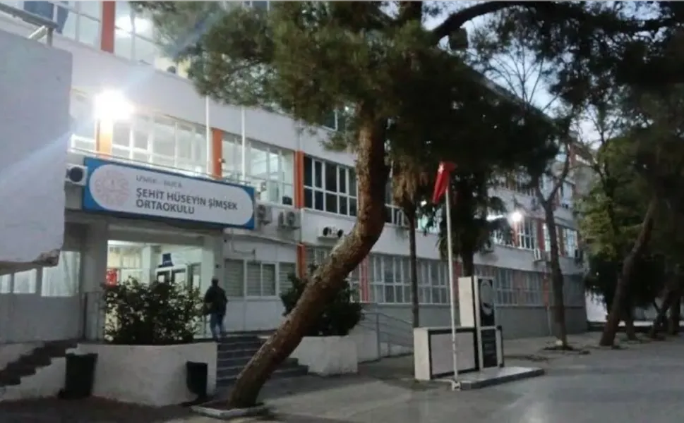 İzmir'de depreme dayanıksız okulda bin 650 öğrenci eğitim görüyor