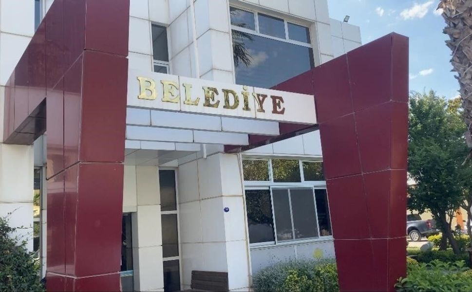 İzmir’de rüşvet operasyonu: Başkan yardımcısı dahil 5 tutuklama