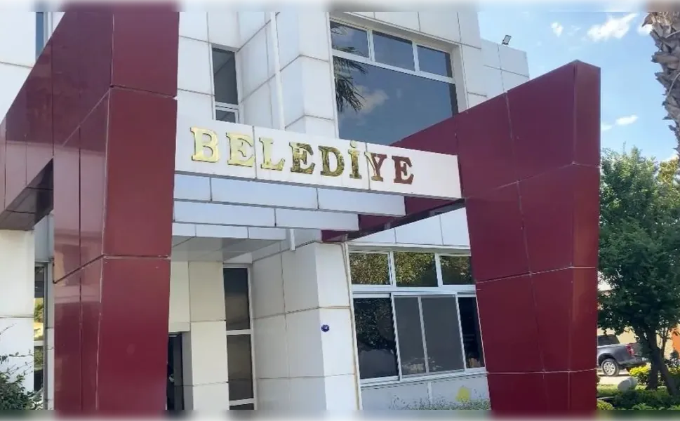 Seferihisar Belediyesi'nde gözaltı sayısı 7'ye yükseldi