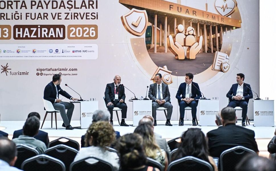Sigorta İzmir Zirvesi’nde geleceğin riskleri ve fırsatları masada