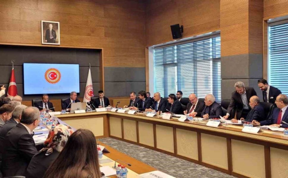 Teklif komisyonda kabul edildi: Er ve erbaşlara memurluk yolu açılıyor!
