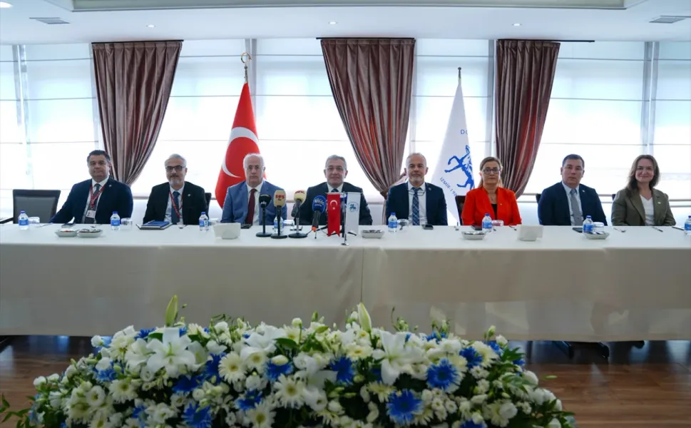DEÜ’de İngilizce Tıp ve Havacılık-Uzay Mühendisliği eğitimi başlıyor