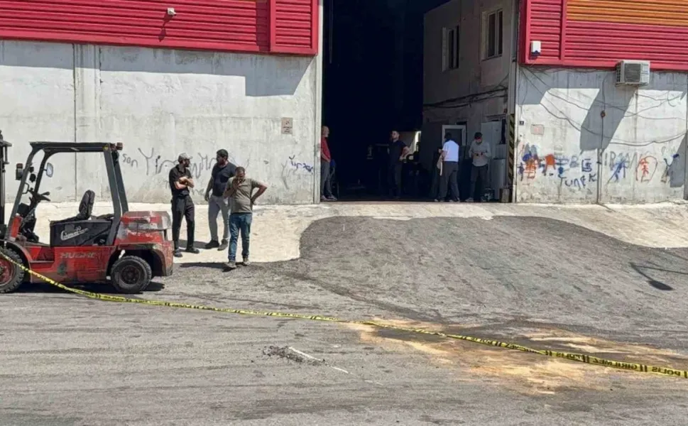 Forkliftin altında kalan 19 yaşındaki işçi yaşamını yitirdi