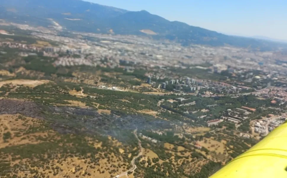 İzmir Bornova’daki yangın kontrol altına alındı