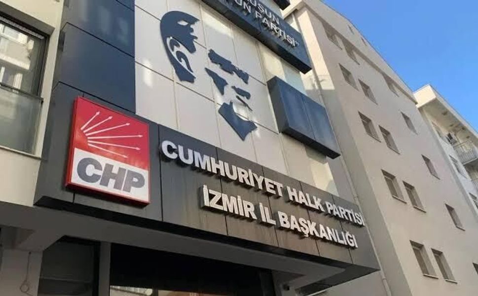 CHP İzmir eski ilçe başkanlarından Çağatay Güç'e tam destek!