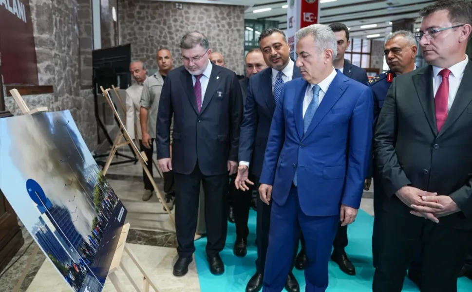 İzmir’de 15 Temmuz Yaşayan Hafıza Merkezi açıldı