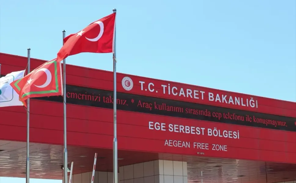 İzmir Ege Serbest Bölgesi ilk yarıda ihracatta ilk sırada yer aldı