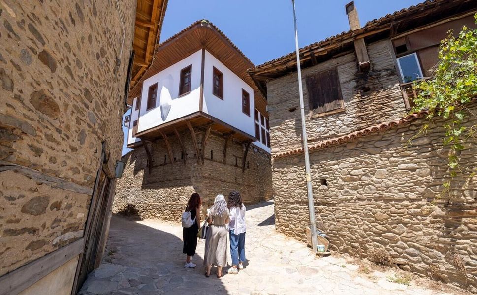 KUDEB, İzmir'in kültürel mirasını geleceğe taşıyor