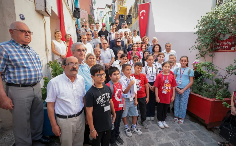 Lozan'ın 103. yılı Konak'ta törenle kutlandı