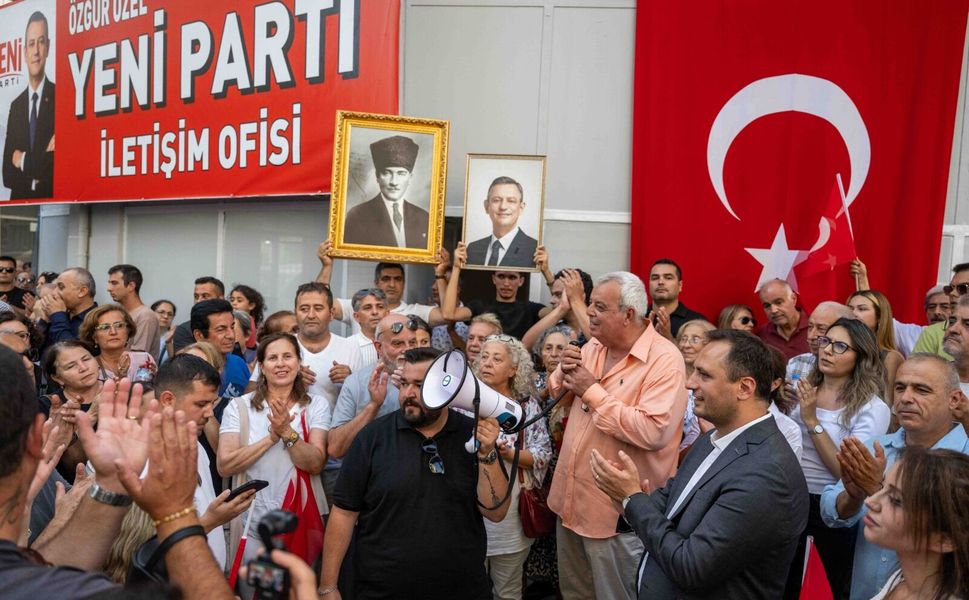 Bornova Yeni Parti’ye geçti