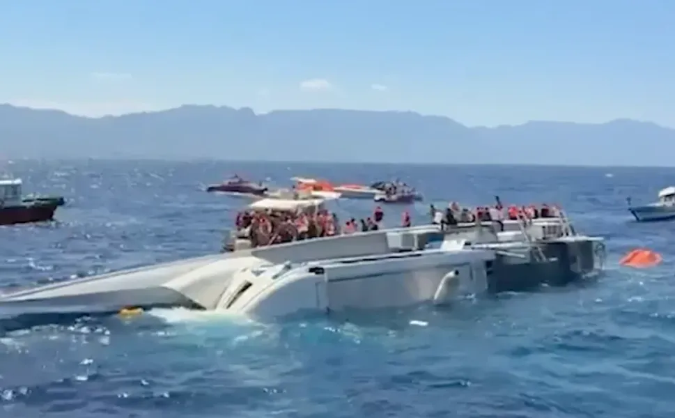Girne'de alabora olan deniz otobüsünde kayıp kişi sayısı arttı