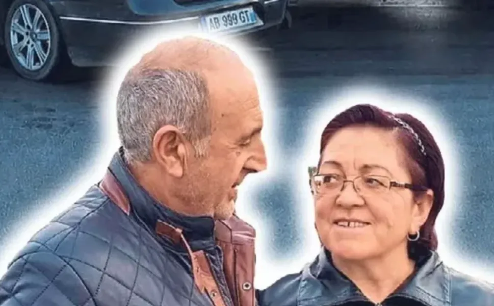 İzmir’de kazada hayatını kaybeden gurbetçi çift Sivas’ta toprağa verildi