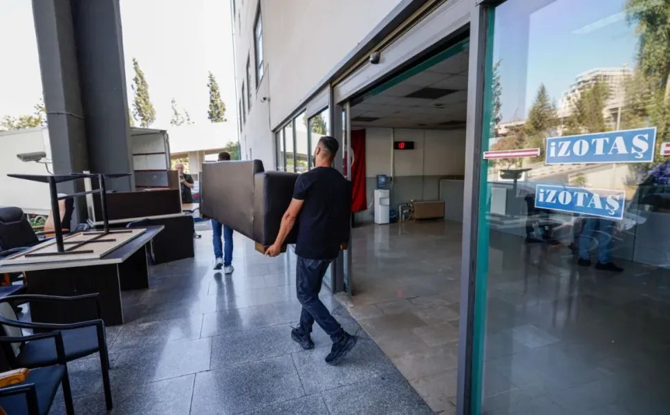 İzmir Otogarı’nda haciz süreci: Büyükşehir 73 milyon TL’nin üzerinde tahsilat yaptı