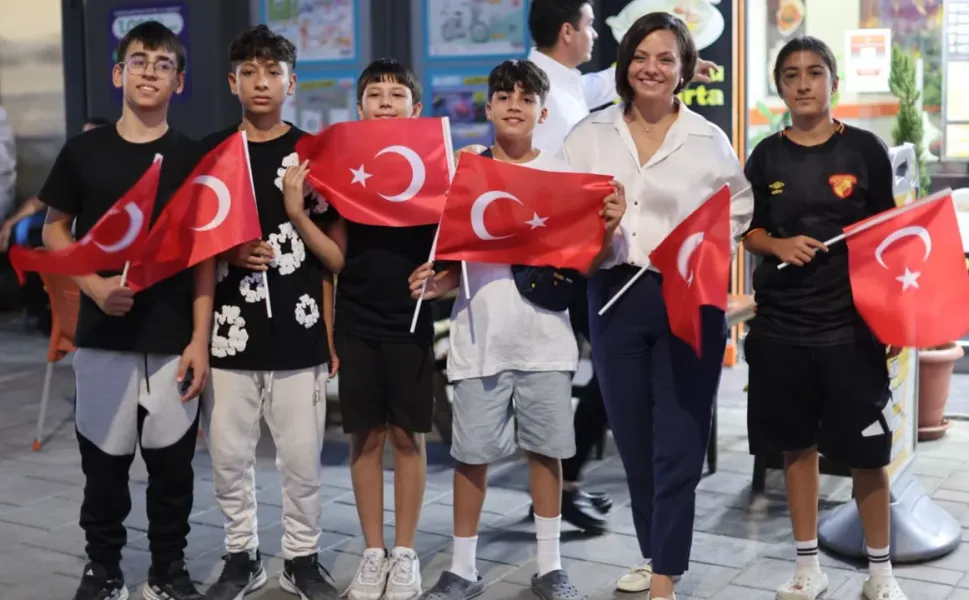 Karabağlar 30 Ağustos’u coşkuyla kutladı
