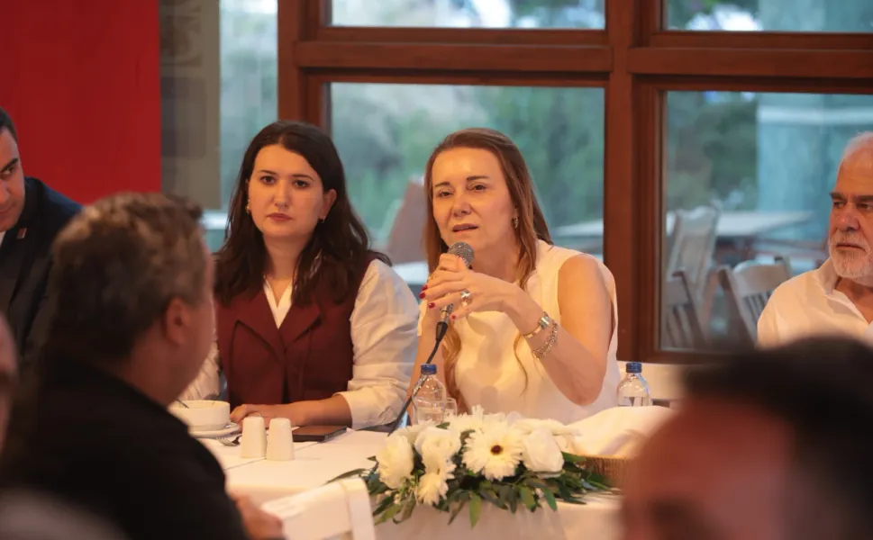 Soykırıma uğrayan Romanlar Konak'ta anıldı