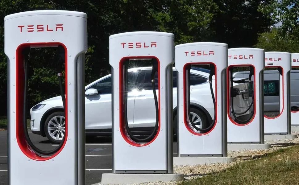 Tesla’dan İzmir’e yeni yatırım: Bornova seçildi