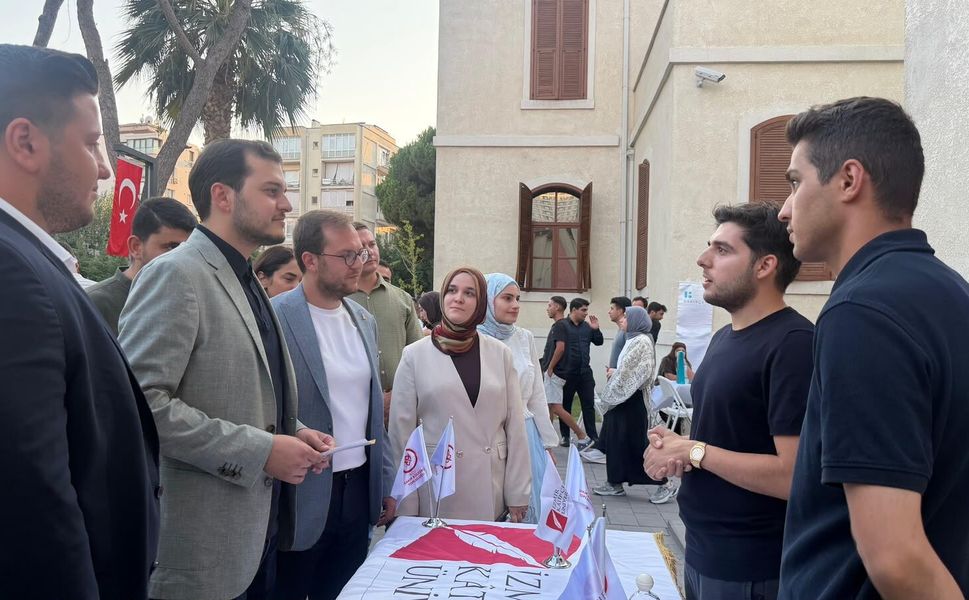 Gençlerden yoğun ilgi: İzmir Kültür Sanat Fabrika'sında ‘tercih bululşmaları’ gerçekleştirildi